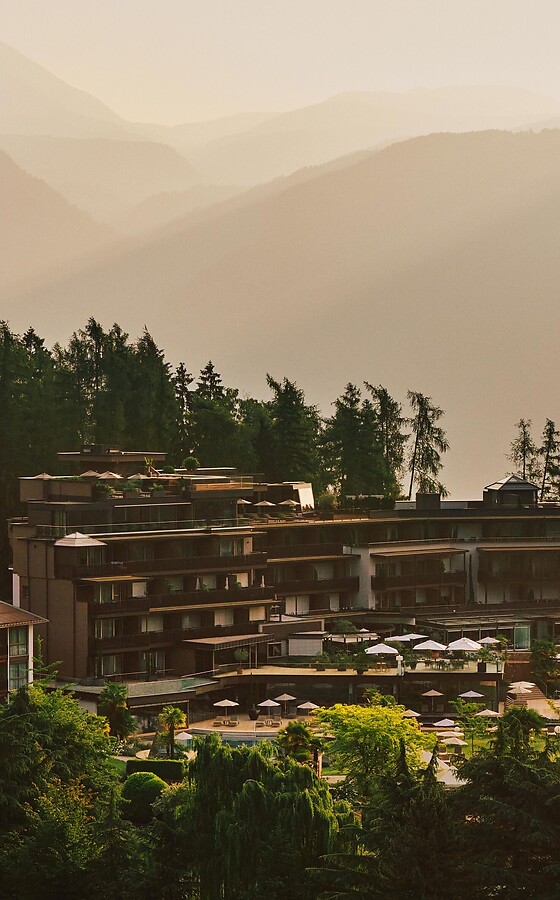 Hotel Alpiana circondato dalla natura e dalle montagne
