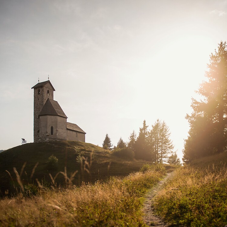 Biken am Vigiljoch bei Abendsonne
